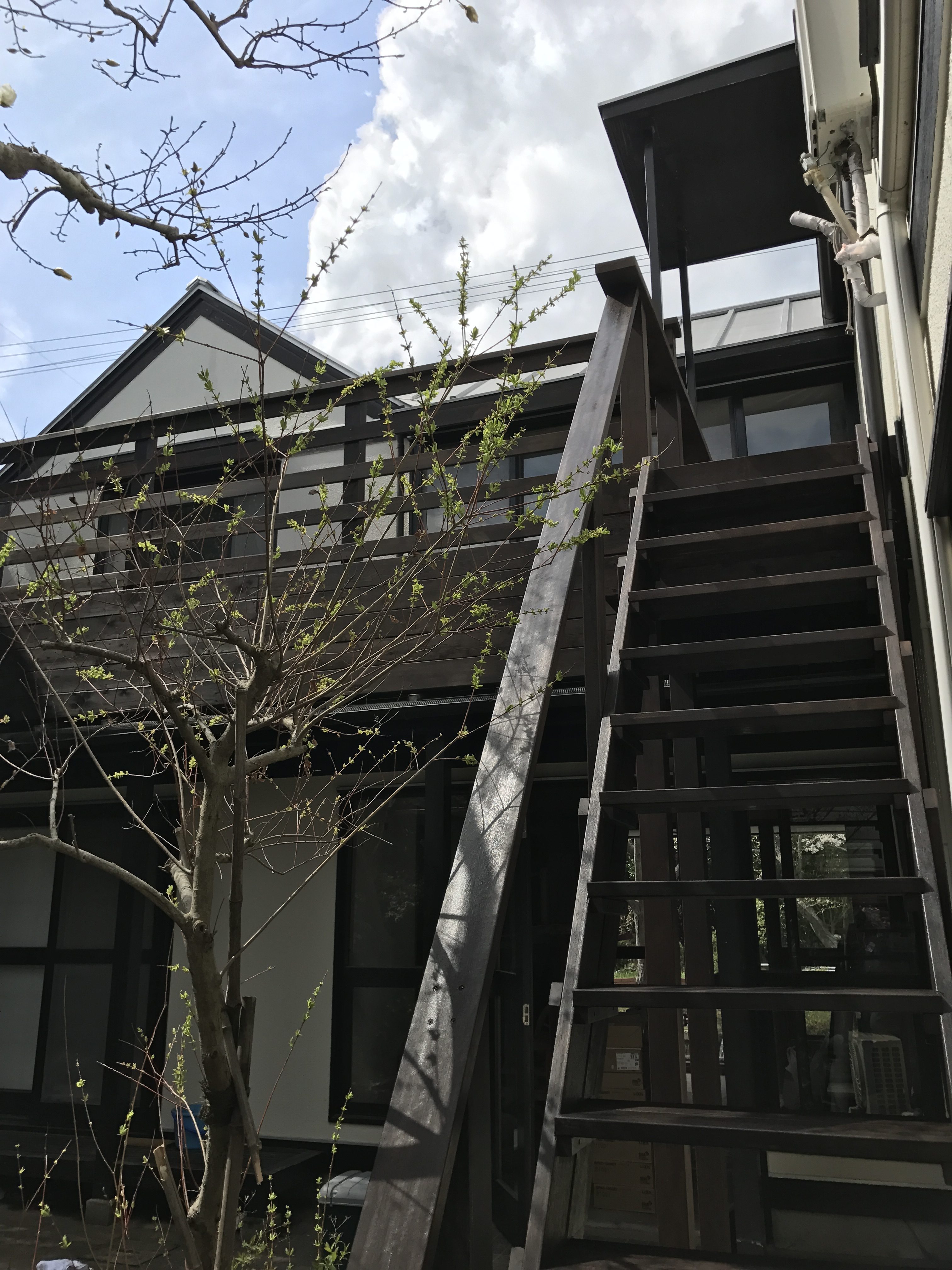 木製　中庭階段です。工期2〜３日