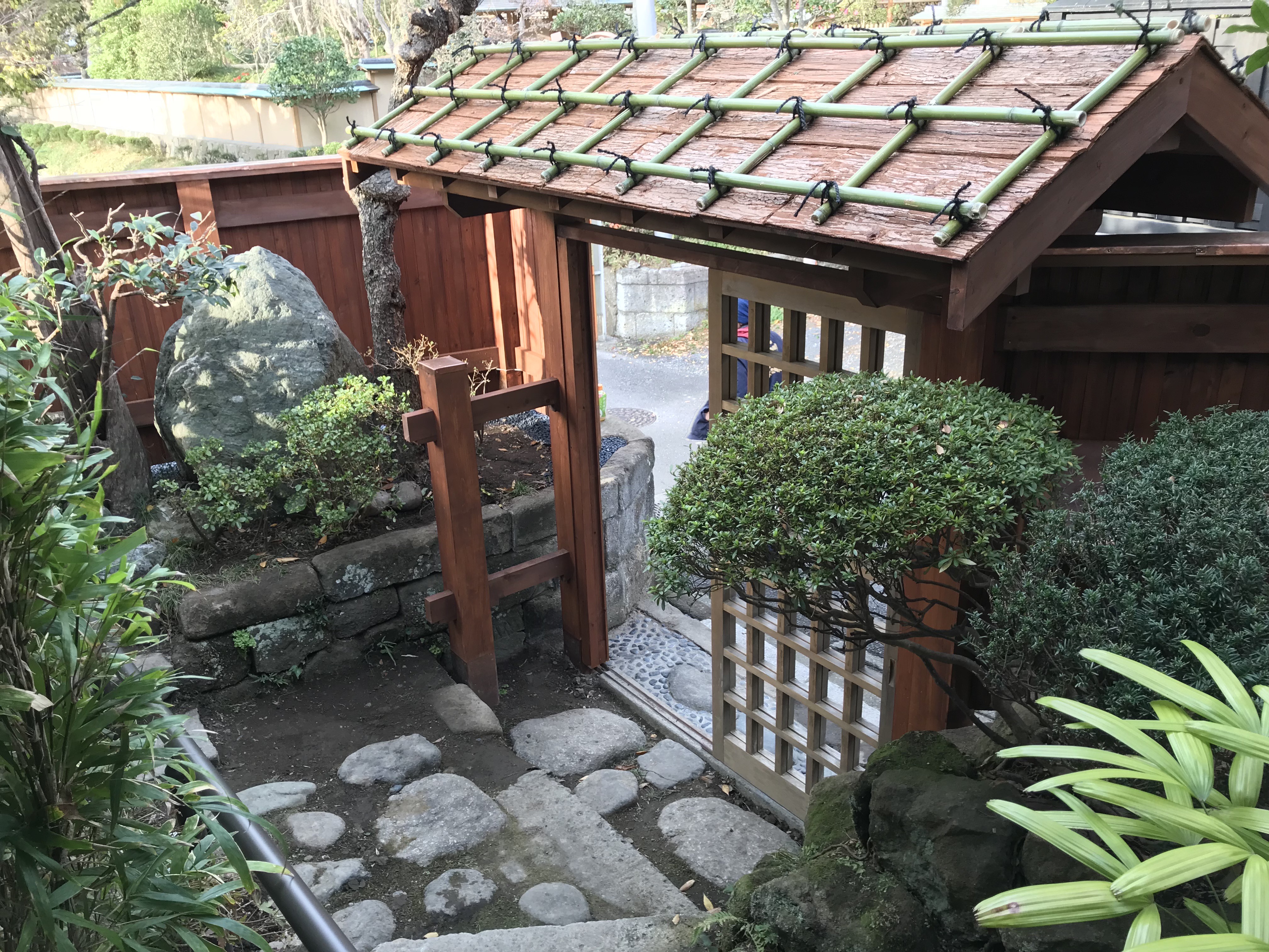 数寄屋門　板塀　作成　和庭も楽しいです
